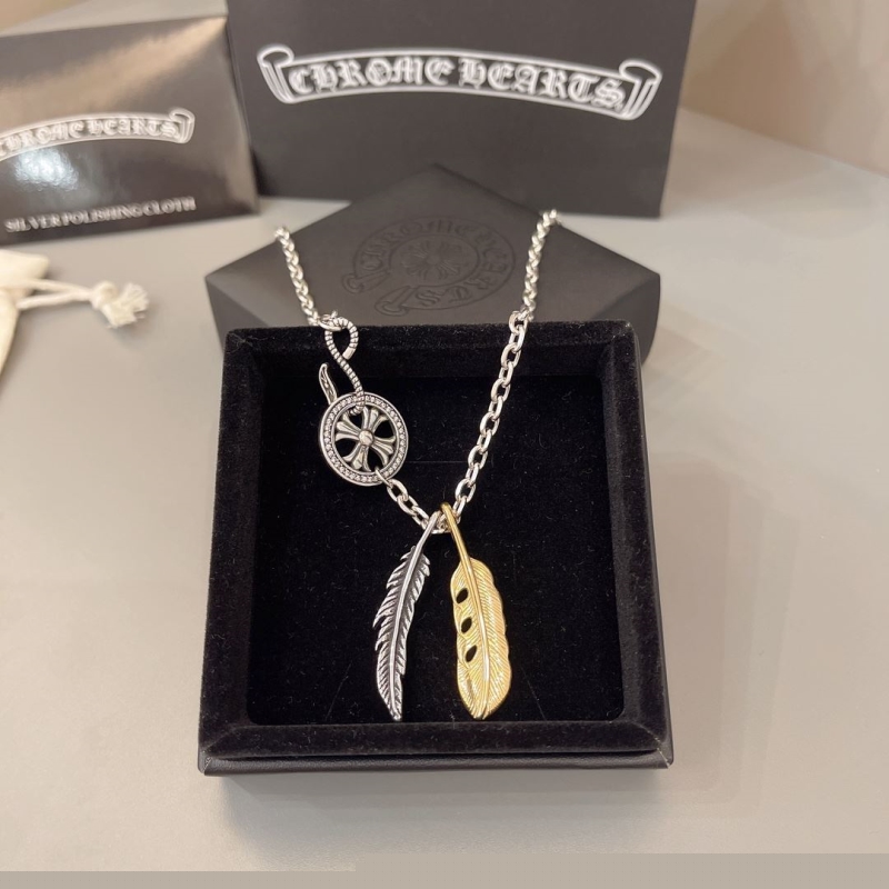 Ch**me He**ts necklaces